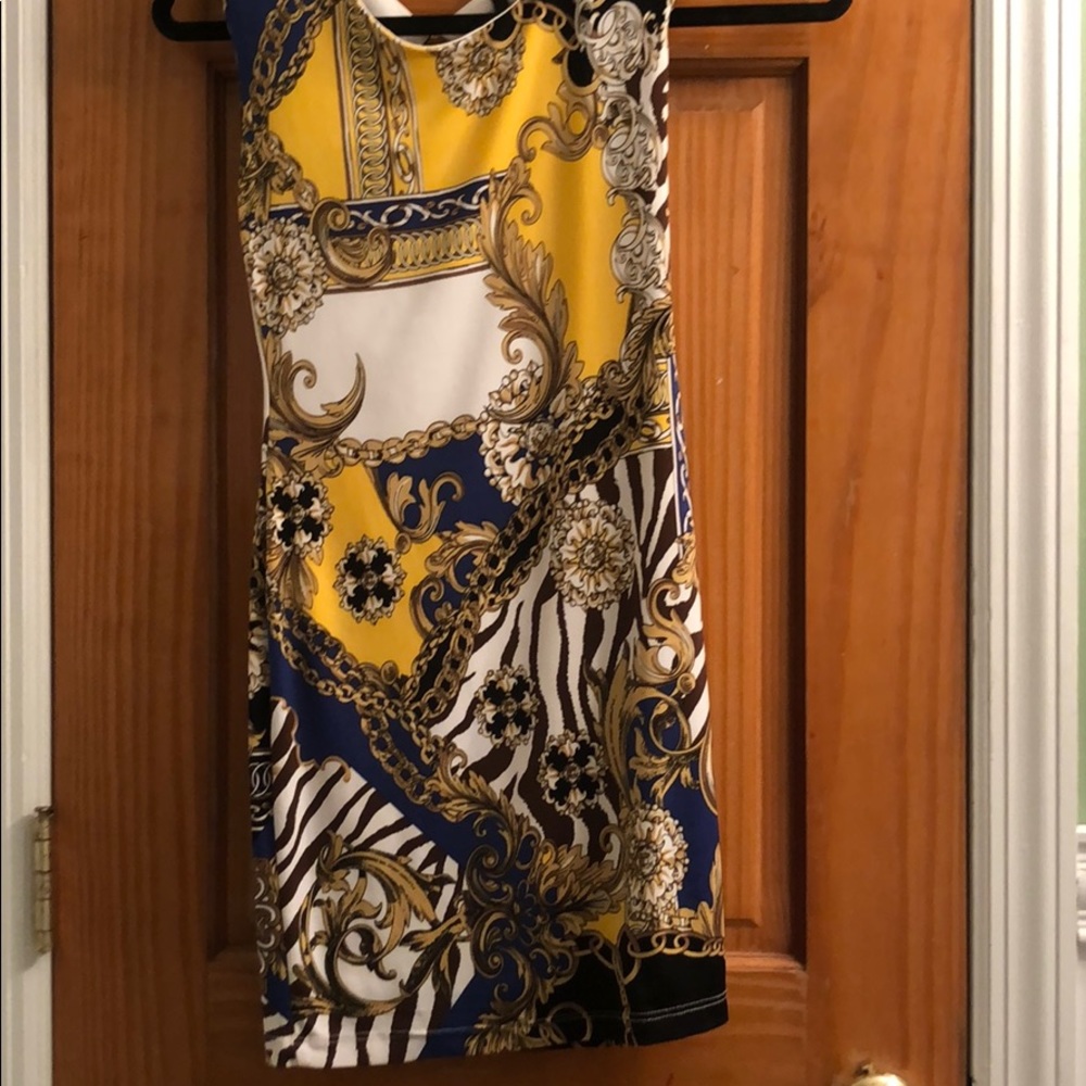 Dress - Picture 3 of 3